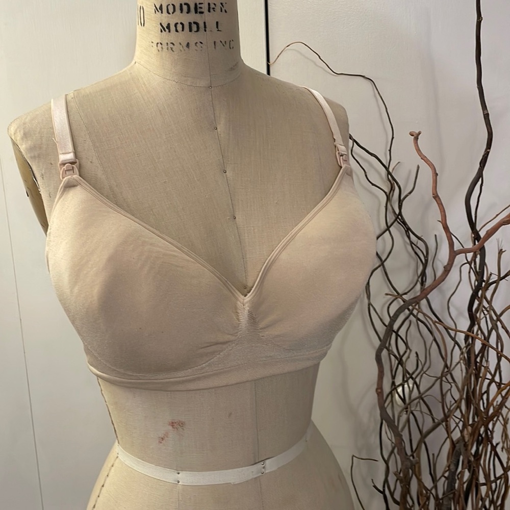 Gilligan & O’Malley Nude nursing bra XL